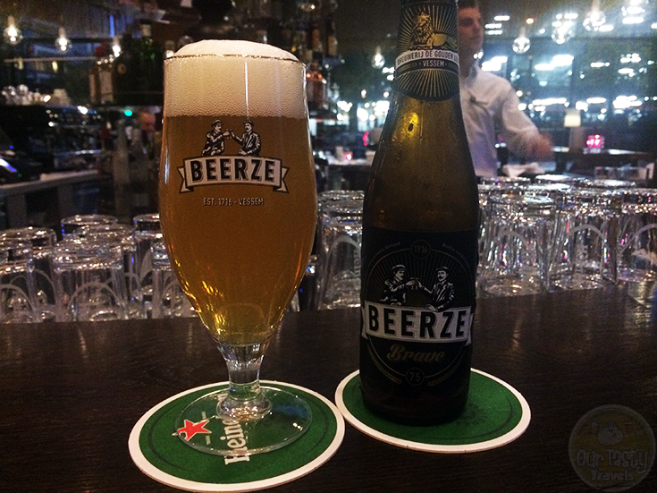 22-Sep-2015: Beerze 7.5 by Brouwerij De Gouden Leeuw. More bitter than fruity blonde. Which I prefer. Actually, this is quite good. #ottbeerdiary