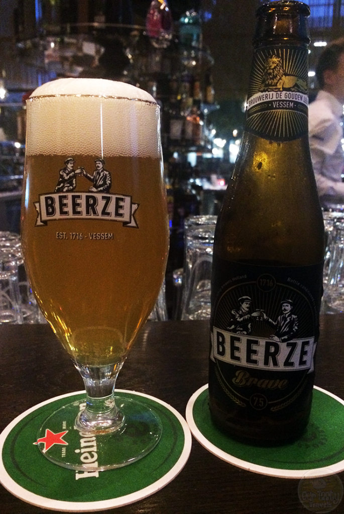 22-Sep-2015: Beerze 7.5 by Brouwerij De Gouden Leeuw. More bitter than fruity blonde. Which I prefer. Actually, this is quite good. #ottbeerdiary