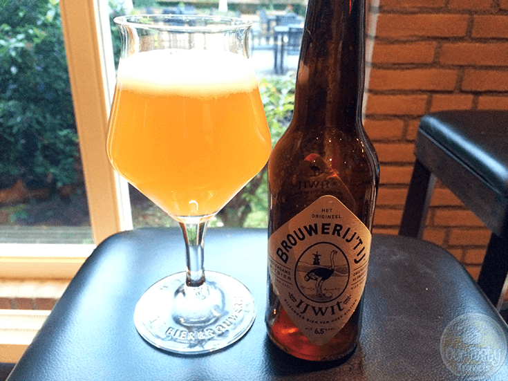 14-Oct-2015: IJwit by Brouwerij 't Ij. Summer may be over, but still time for a witbier. Fruity, with a decent bitter undertone. A very decent witbier. 6.5% ABV. #ottbeerdiary