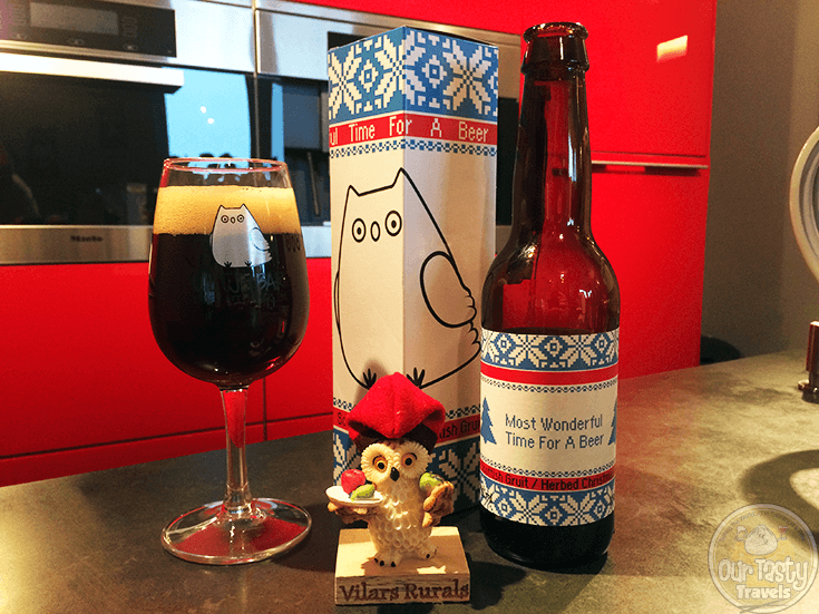 25-Dec-2015: It's the Most Wonderful Time For a Beer by Het Uiltje. A 10% Scottish Gruit. A very nice, spicy, rich beer. Aroma of black liquorice. Very thick. A most wonderful beer for a most wonderful time. And be sure to read the bottle notes for the sardonic story behind the name. #ottbeerdiary