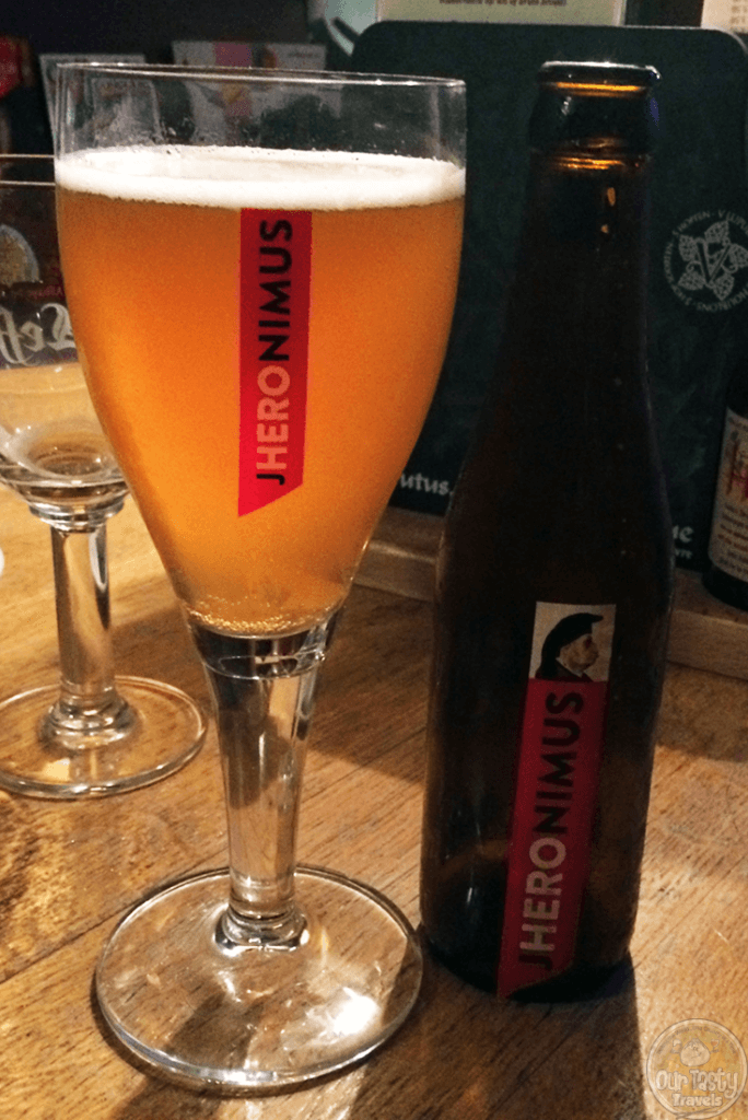 22-Jan-2016: Jheronimus Blond by Stadsbrouwerij Van Kollenburg. 7% ABV 33cl bottle. A very decent blonde. Nice bitter and normal blond flavors. Special 40th anniversary ale for Bar Le Duc in Den Bosch. #ottbeerdiary