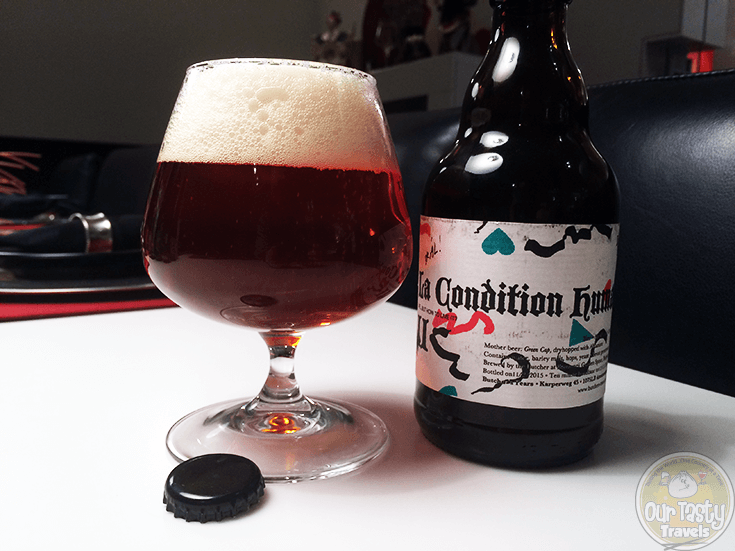 19-Jan-2016: La Condition Humaine II: Life...But How To Live It? by Butcher's Tears. 6% ABV 33cl bottle. Green Cap dry hopped with Alxanum. Brewed at Brouwerij Gulden Spoor in Belgium. Bottled Feb 11, 2015. Best by Nov 11, so I'm a bit late in drinking. Didn't matter. Beautiful bitterness. Citrusy bitter, both on the aroma and flavor. Decent body, not watery in the least. Excellent bitter IPA. #ottbeerdiary