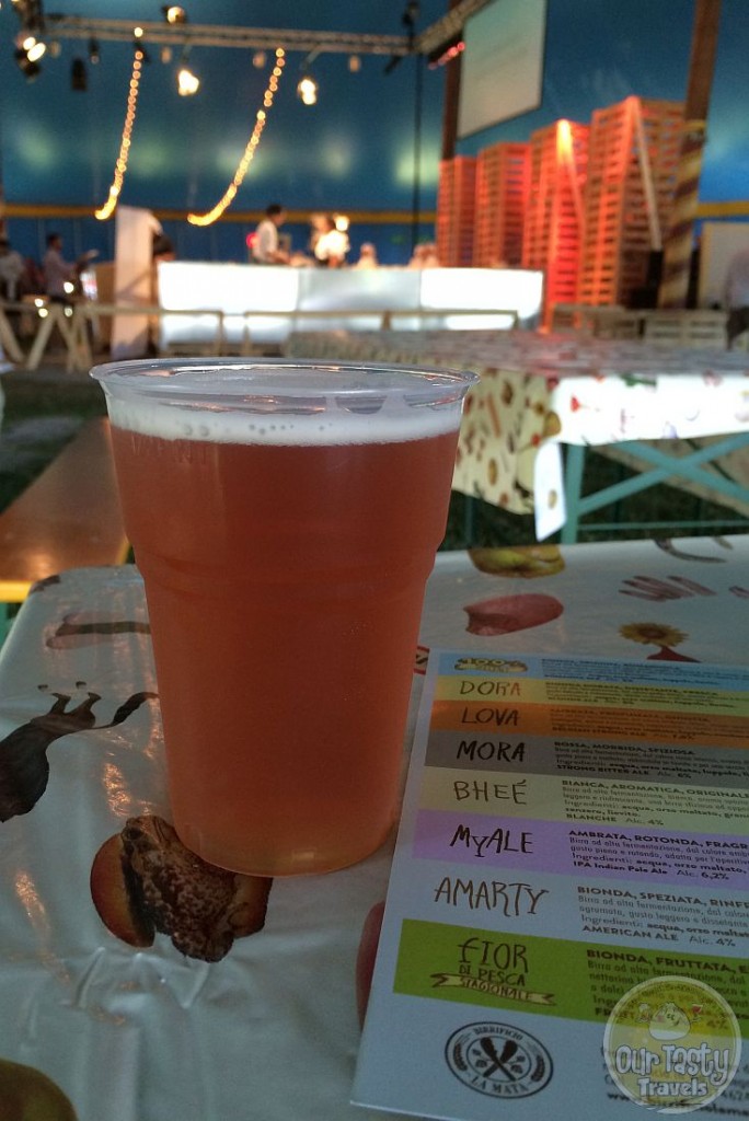 20-Jun-2015 : MyALE by La Mata. Citrusy, hoppy bitterness. More bitter than many English IPAs, even many double IPAs. Yet packed in 6.2%. I like it! This was one of the La Mata beers on offer in the big top circus tent at the #AlMeni festival #inEmiliaRomagna. #ottbeerdiary