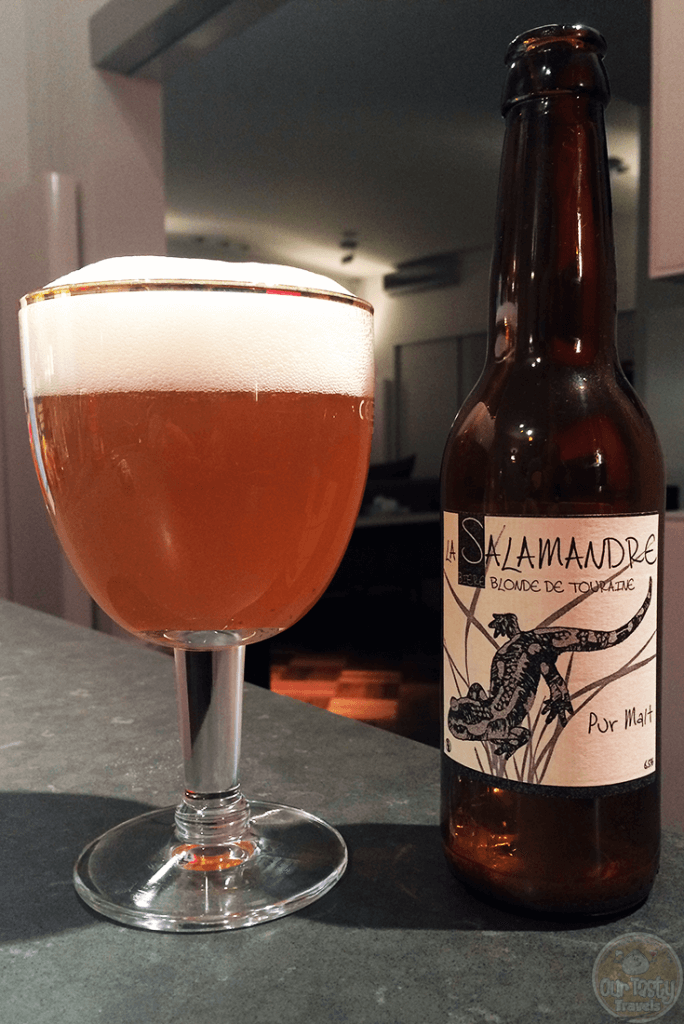 13-Oct-2015: La Salamandre by Brasserie de la Pigeonnelle. Blonde de Touraine. Pur Malt. 6.5% ABV. Some bitterness, a little fruit. A bit malty, and a little sweetness. But finishes a little watery. #ottbeerdiary