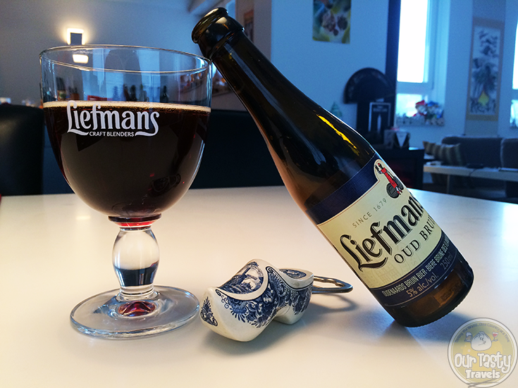 31-May-2015 : Liefmans Oud Bruin by Brouwerij Liefmans. The same sour ale base flavor as some of my favorites from Liefmans. This one just seems slightly more watery in the finish. #ottbeerdiary