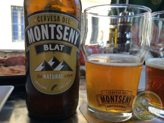 05-May-2015 : Blat by Cervesa del Montseny. A very nice Hefeweizen. The fruity, wheat flavors coming through nicely. Great after our long bike ride. #ottbeerdiary