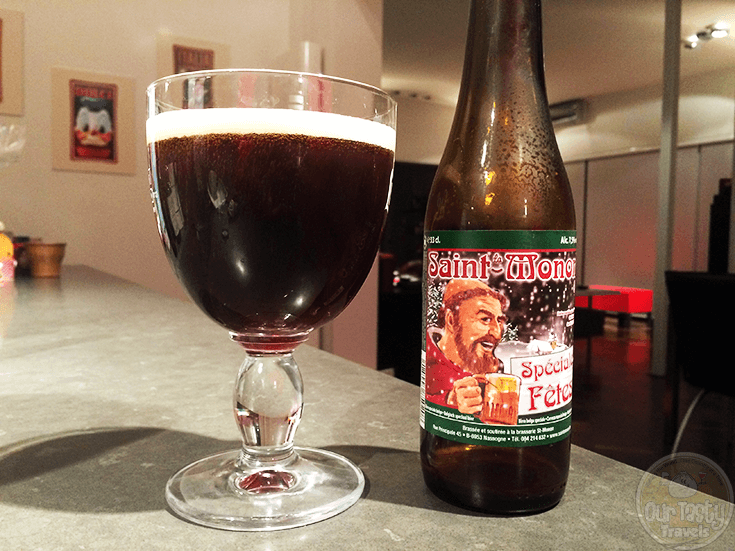 17-Dec-2015: Spéciale Fêtes by Brasserie Saint-Monon. A 7.5% Winter Warmer. Dark and fruity. A bit sweet. Some spices. Only 7.5%, but seems like the alcohol carries this one a little. #ottbeerdiary #ottadvent15