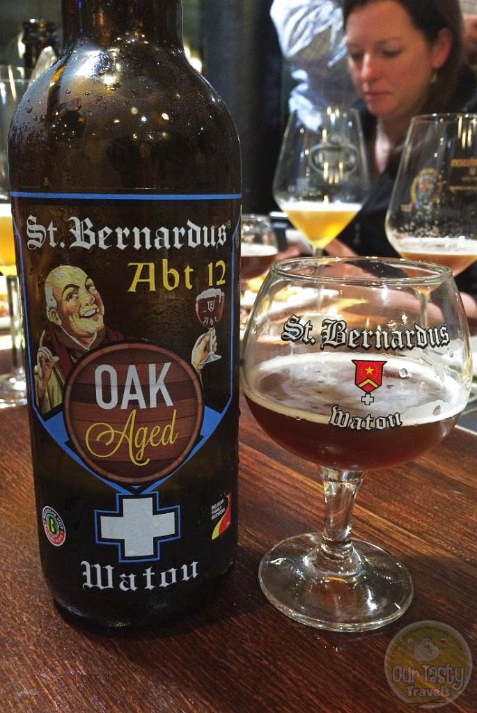 27-Aug-2015: Abt 12 Oak Aged by Brouwerij St. Bernardus. Now that's a tasty beer! Strong apple aroma from the Calvados barrels. With tasty, vanilla flavors underneath. The already delicious normal Abt 12 serves as the base. #ottbeerdiary