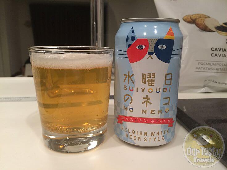 07-Nov-2015: Suiyoubi no Neko by Yo-Ho Brewing Company. A Belgian White bee style. Decent fruit and a residual bitterness. A fitting end to the day, after a full day of flying and sitting at airports. #ottbeerdiary