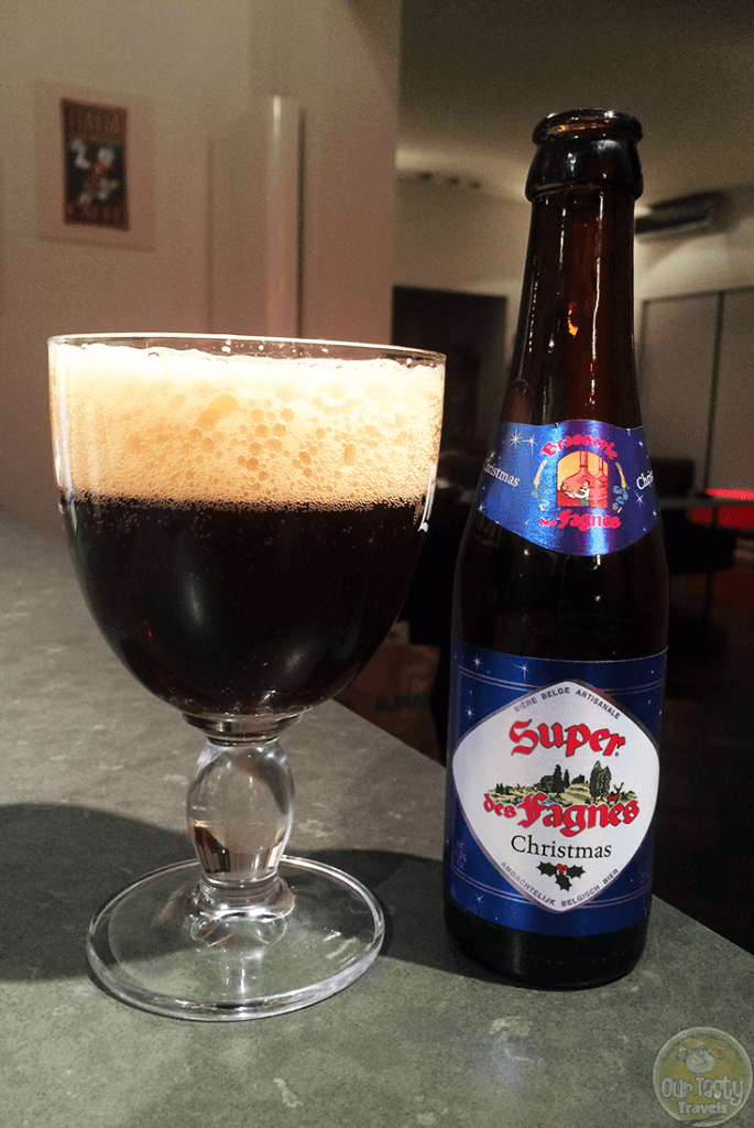 09-Dec-2015: Super Des Fagnes Noël by Brasserie des Fagnes. 8.5% 25cl Winter Ale. Heavy on the alcohol. Both aroma and flavor. A bit fruity with some winter spices hidden underneath. #ottbeerdiary #ottadvent15