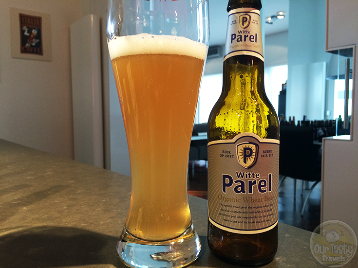 6-Apr-2015 : Witte Parel by Budelse Brouwerij B.V. A standard wheat beer that's available at the Albert Heijn. Not quite as good as the german hefeweizens, but decent. #ottbeerdiary